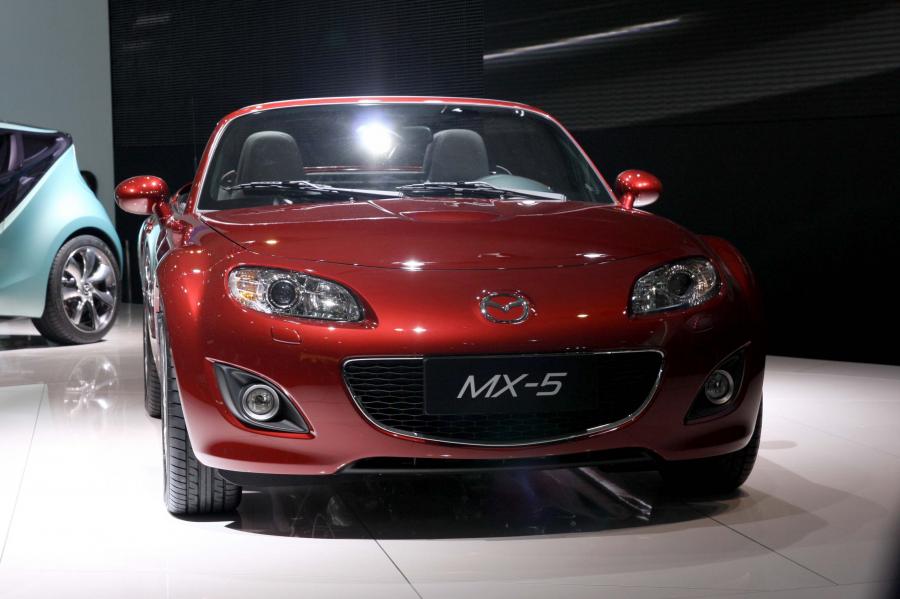  Mazda MX-5 Roadster Coupe 2009 года  (фото 20 из 34)